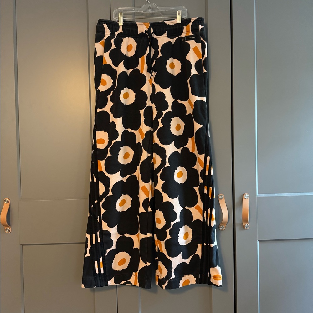 Adidas Marimekko wide leg sweatpants XL